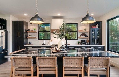 Gatlinburg - Pigeon Forge Cabin | Luxury Pool Cabin | Boho Vibes + Great Smoky Views