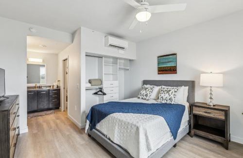 Marble Falls Apartment | Luxury Pool Home, Mins To Hospitals, Gym