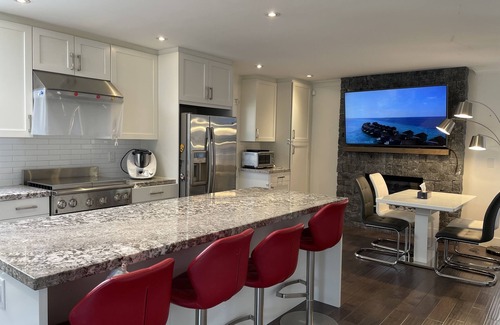 Crescent Beach House | Luxury Pool House Getaway Beachside ResortLike