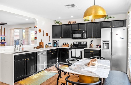 Montopolis House | Luxury Pool & Spa Oasis | 5mi to Downtown ATX