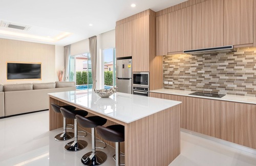 Huai Yai Villa | Luxury Pool Villa A18