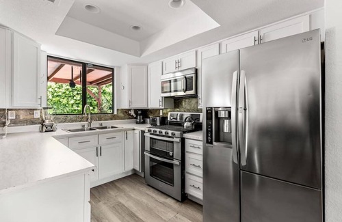 Desert Park Estates House | Luxury Poolside Retreat in Palm Springs