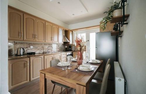 Lavrio Apartment | Luxury Port View Residence