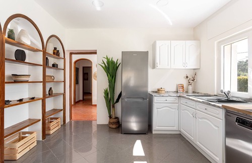 Verdizela Villa | Luxury Portuguese villa with pool, sauna & tennis close to Fonte de Telha beach