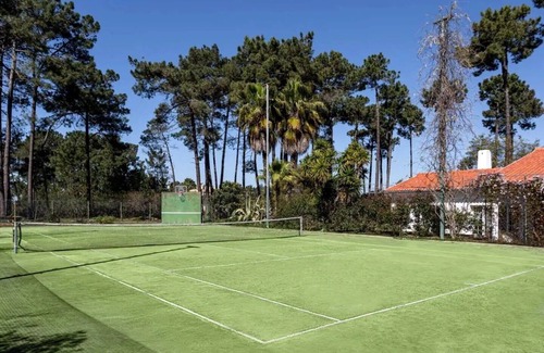 Verdizela Villa | Luxury Portuguese villa with pool, sauna & tennis close to Fonte de Telha beach
