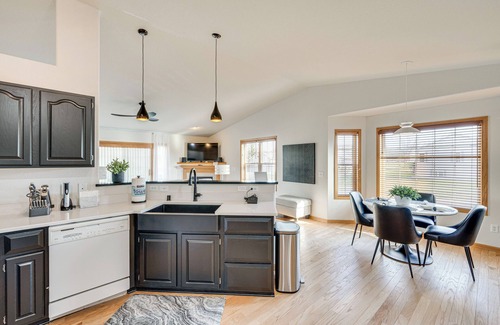 Sun Prairie Condo | Luxury 'Prairie Retreat': 5 Min from Madison!