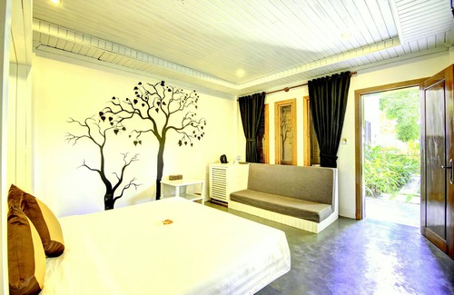 Siem Reap Hotel | Luxury Private Room with Garden View - Free Round Trip Transfer