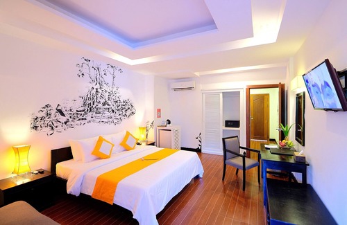 Siem Reap Hotel | Luxury Private Room with Garden View - Free Round Trip Transfer