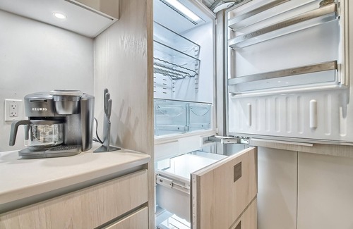 Bloor-Yorkville House | Luxury prime property in central downtown Toronto