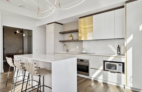 Leslieville Condo | Luxury, Privacy, Perfection in Leslieville!