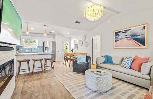 Riviera Beach House | Luxury Private Pool + 8-min Walk to Beach, Fast WiFi + Family Friendly