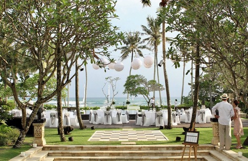 Batu Bolong Villa | Luxury Private Beachfront Estate in Canggu