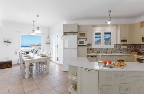 Parikia Villa | Luxury Private Family Villa