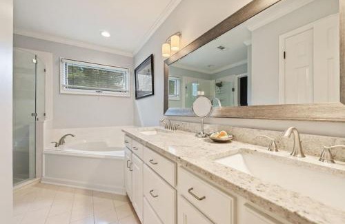 Columbia House | Luxury Private Home Near USC