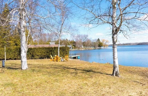 Valentia Cottage | Luxury Private Lakehouse