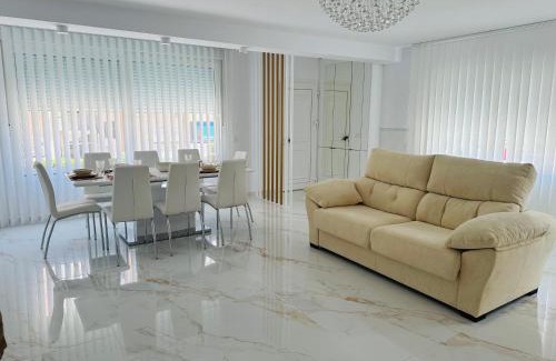 Punta Prima House | Luxury Private New 2023 Villa Mirelle