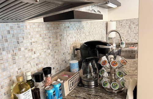 Northwest Bellevue Apartment | Luxury private suite in downtown Bellevue, free parking