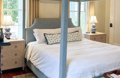 Athens Hotel | Luxury Private Suite in Boutique Historic Inn The Athenian- Downtown Location