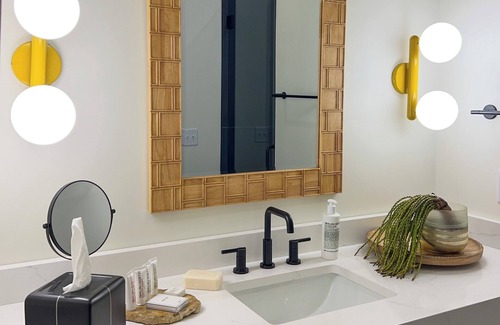 Athens Hotel | Luxury Private Suite in Boutique Historic Inn The Athenian- Downtown Location