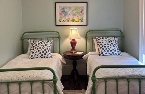 Athens Hotel | Luxury Private Suite in Boutique Historic Inn The Athenian- Downtown Location