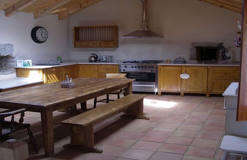 Covelo Villa | Luxury Private Villa + Pool in Quiet Rural Valley - 20% Discount week 23rd Aug