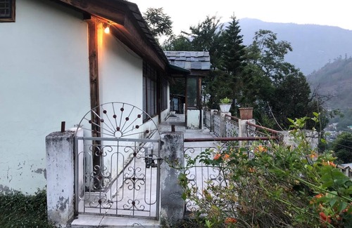 Banjar Villa | Luxury Private Villa with Mountain View