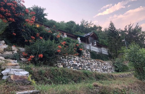 Banjar Villa | Luxury Private Villa with Mountain View