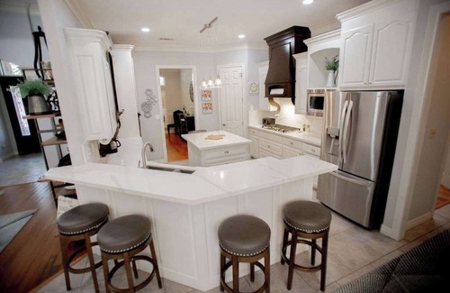 Beaumont House | Luxury Property 5BR 5BA Sparkling Pool, Outdoor Entertainment Area, Billiards Ro