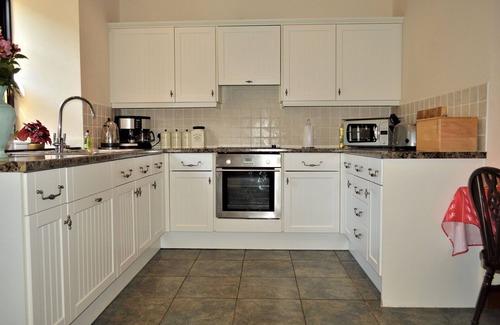 Ardentinny House | Luxury property sleeping 14 with extensive garden, sauna and hot-tub near Dunoon