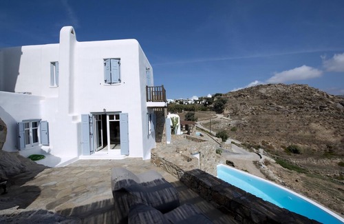 Psarou Villa | Luxury Psarrou Villa | 3 Bedrooms |.