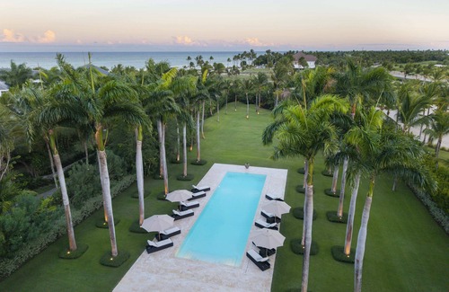 Punta Cana Villa | Luxury Punta Cana Villa – Private Beach Access, Chef, Pool & Palm Garden