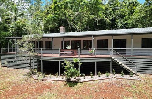 North Tamborine House | Luxury rainforest retreat on Mt Tamborine only few minutes from shops