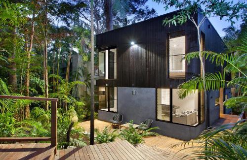 Noosa Heads House | Luxury rainforest retreat, Little Cove