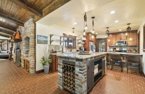 Lipan House | Luxury Ranch House on Operating Ranch w/Pool & Activities