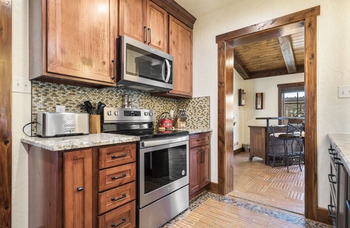Lipan House | Luxury Ranch House on Operating Ranch w/Pool & Activities