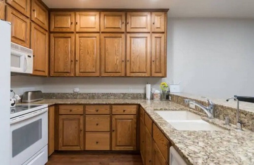 Smithville Resort | Luxury Ranch Retreat with Pool, Hike & Bike Trails & Golf-Close to COTA & Austin