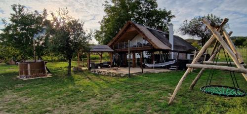 Balatonudvari Villa | Luxury Reed House