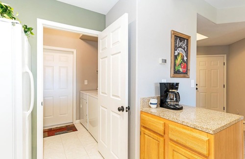 Reno/Tahoe Airport Condo | Luxury Reno Resort Living-Pet Friendly- Attached Garage