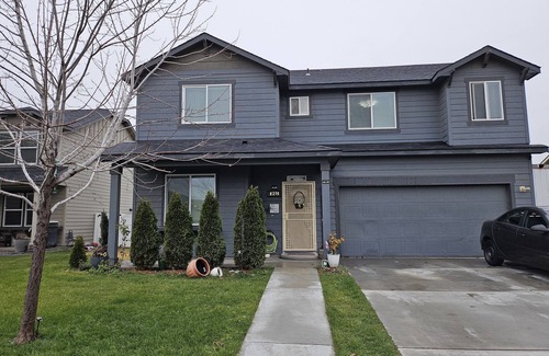 Pasco House | Luxury rental, Spare room