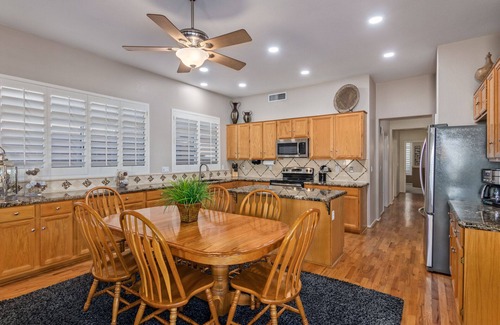 Hillcrest Ranch Homeowners House | Luxury Resort Home, Peoria Stadium 5 min, Glendale, Pool, Hot Tub, Pool Table