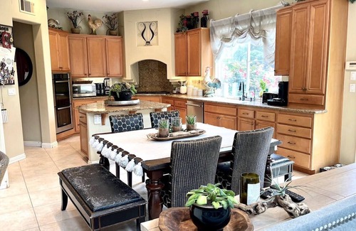 La Costa House | Luxury Resort-Style Family Retreat Home for a coastal vacation!