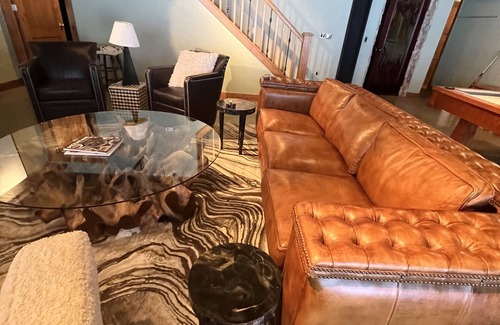 Summit Park Ski Chalet | Luxury retreat, 10 mins to 6 top ski resorts. Public transportation to downtown.