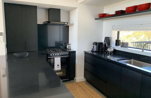 Langs Beach House | Luxury Retreat and Pet Friendly