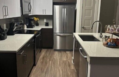 Cumberland Apartment | Luxury Retreat at the Batterynn