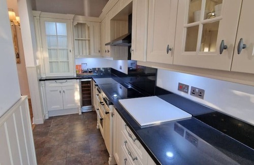 Gibraltar House | Luxury Retreat (Gibraltar)