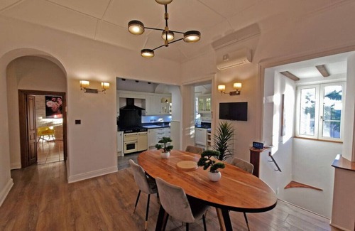 Gibraltar House | Luxury Retreat (Gibraltar)
