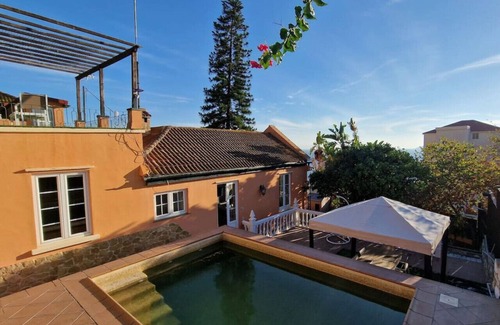 Gibraltar House | Luxury Retreat (Gibraltar)