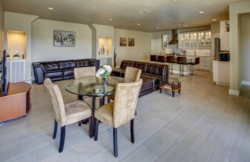 Lost Creek House | Luxury retreat, magnificent sunset views