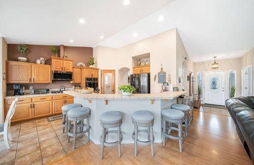 Lyon County House | Luxury Retreat near golf, fishing, raceway, UTV great for Large Families,Dogs OK