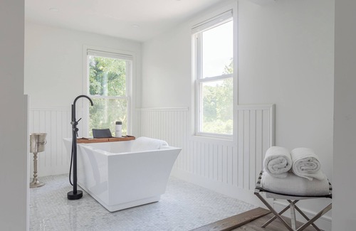 Rosendale House | Luxury Retreat on Rondout Creek- Wedding Central!